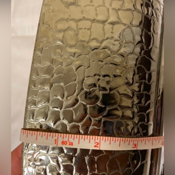 Silver Pebbled Chrome Oblong Decorative Bowl 21 inches - Picture 8 of 8